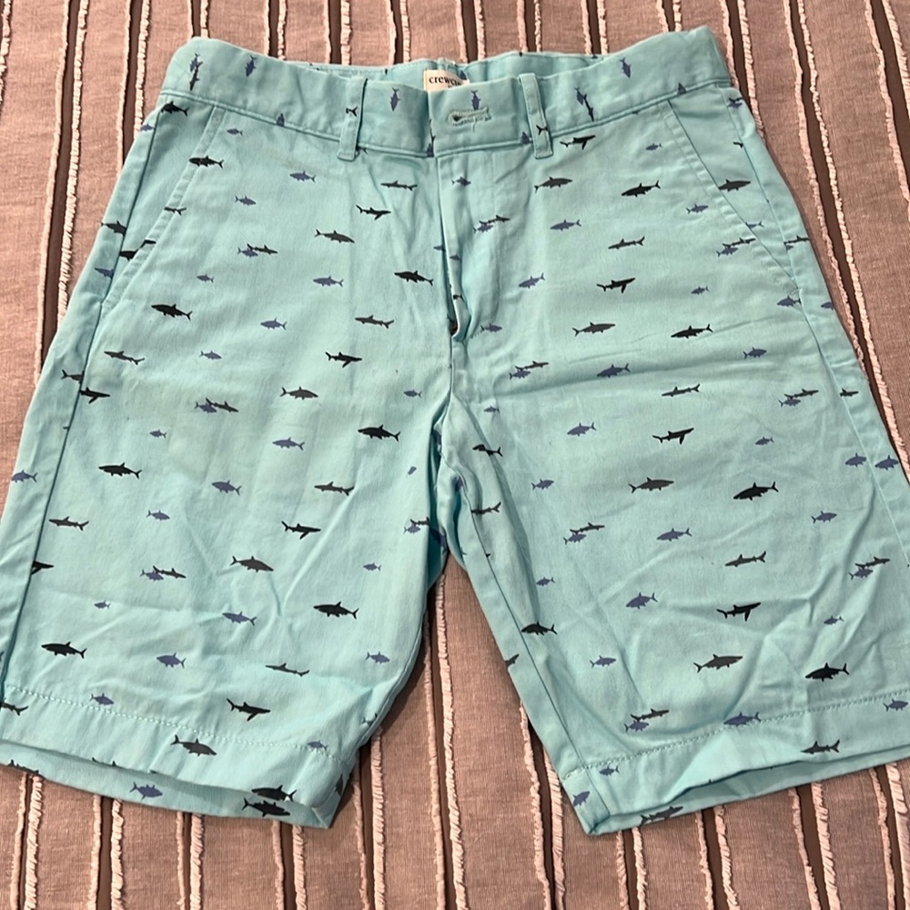 Boy’s JCREW CREWCUTS SZ 12 adjustable button closure shark shorts